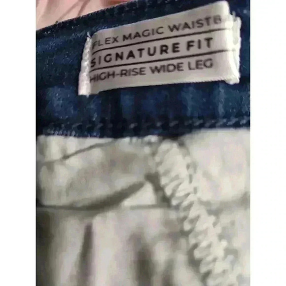 Lane Bryant Wmns Signature Fit High-Rise Wide Leg Flex Magic Waistband Jeans 14 - Picture 7 of 11
